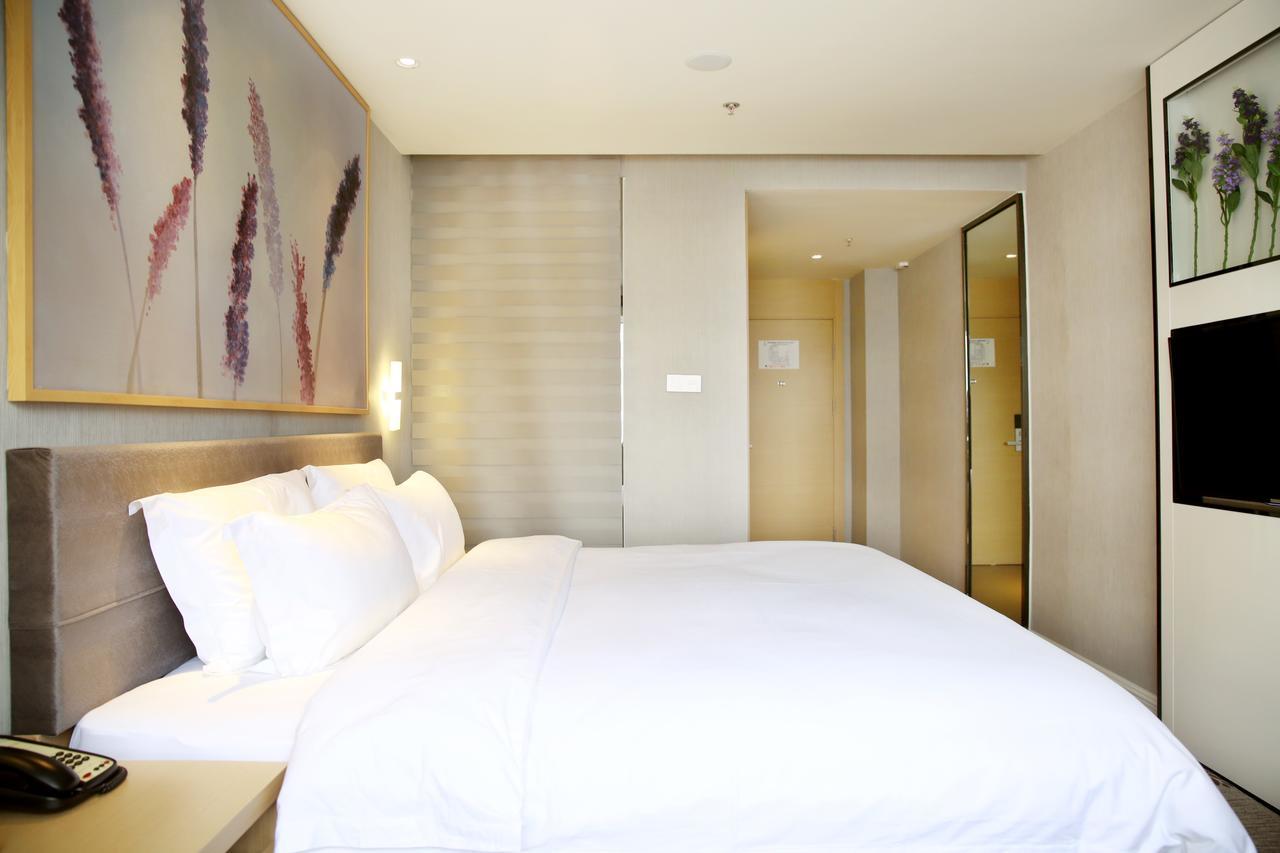 Lavande Hotel Chengdu North Kehua Road Buitenkant foto